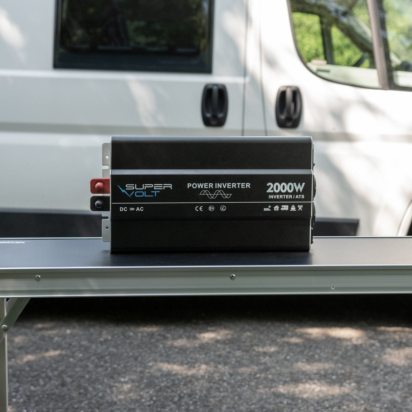 Supervolt Wechselrichter 2000 W – Lieferumfang