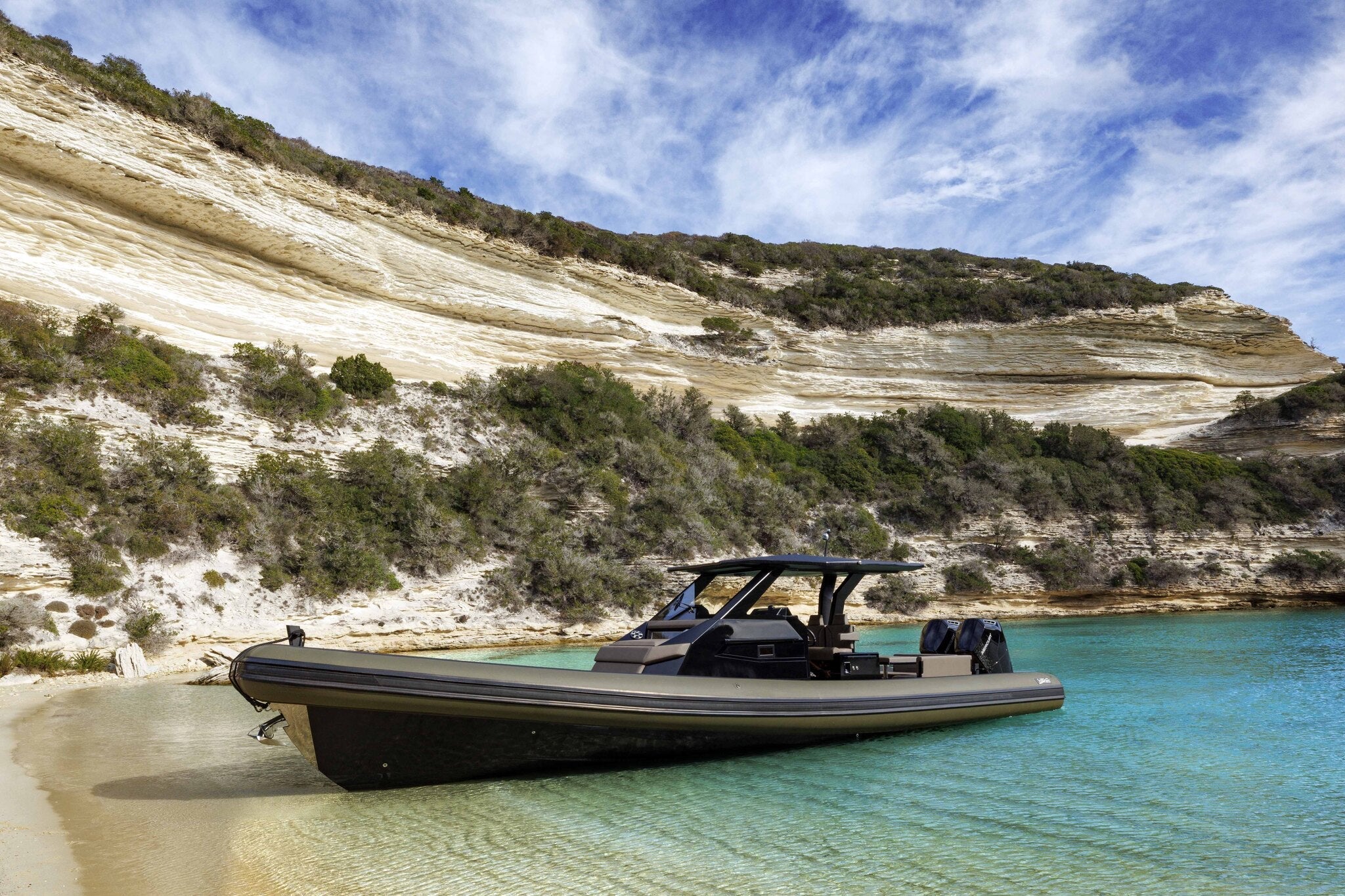 Sea Water Ghost 420 vor dem Strand