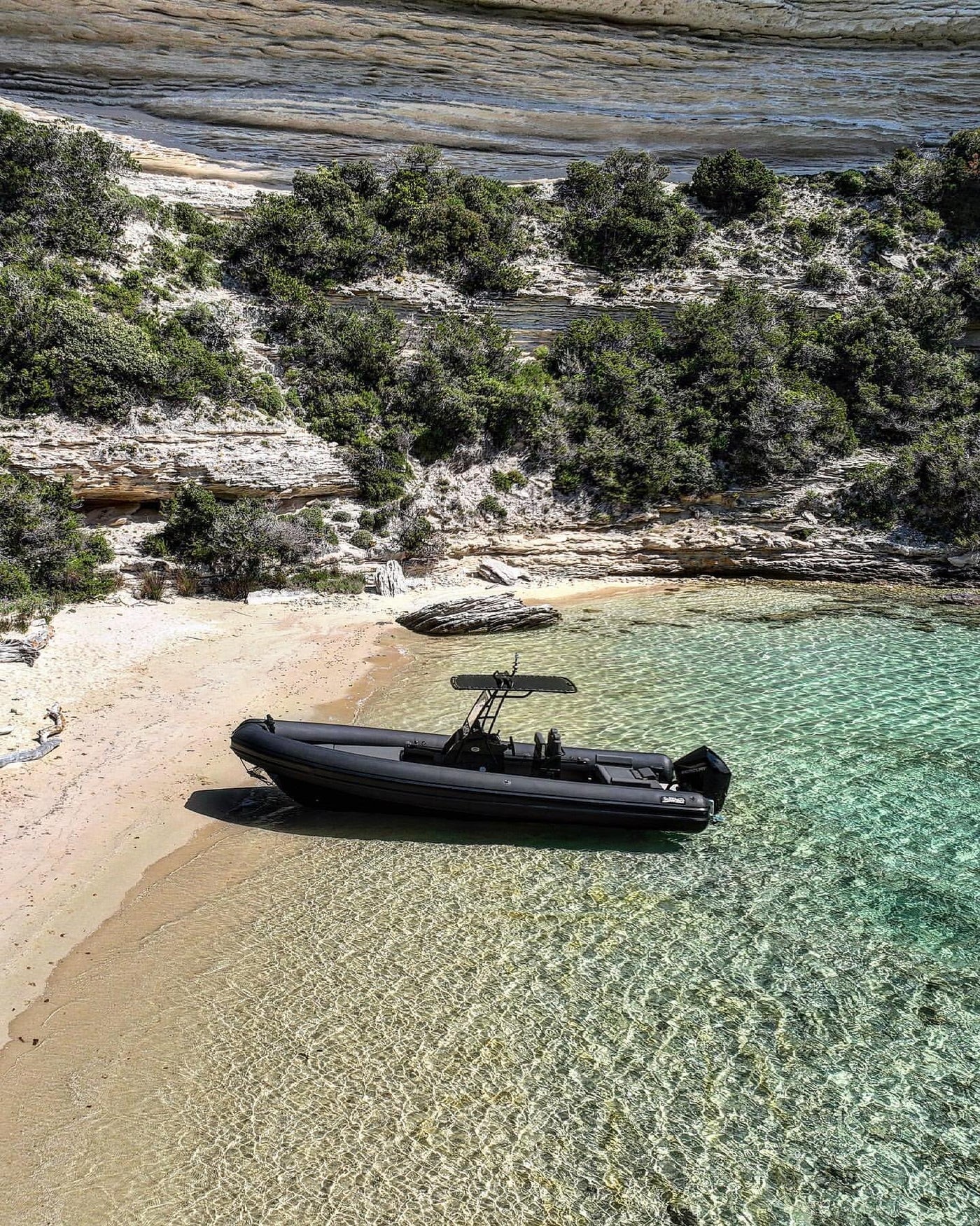 Sea Water Phantom 260 in einer Bucht